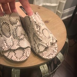 Kenzie snake skin block heal mule